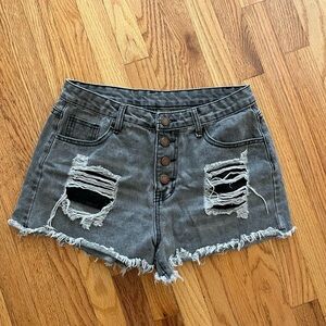 Ripped short Jean shorts with buttons (M)